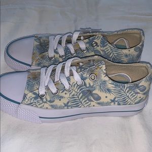 Tropical print Airwalk shoes
